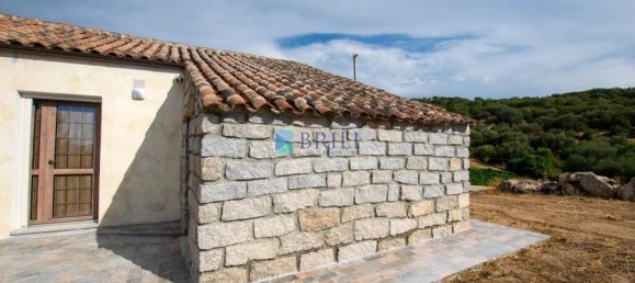 265m² Commercial property in Sant'Antonio di Gallura, Italy No. 326955 8