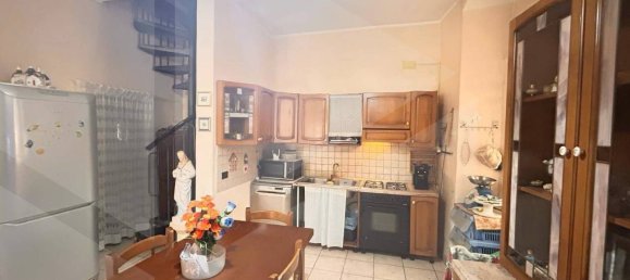 Casa de 3 habitaciónes en Bitetto, Italy No. 23050 24