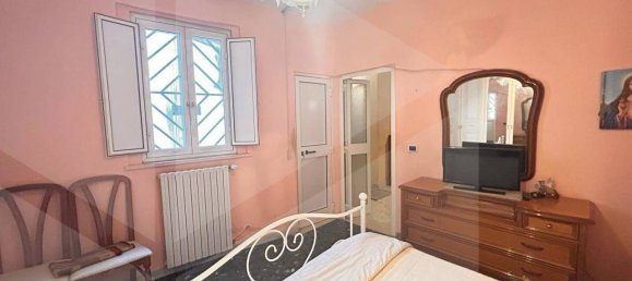 Casa de 3 habitaciónes en Bitetto, Italy No. 23050 17