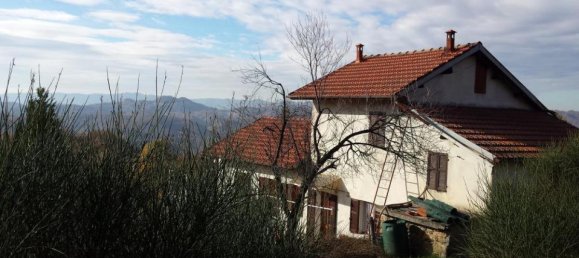 2 bedrooms House in Asti, Italy No. 107 3