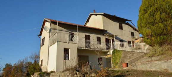 2 bedrooms House in Asti, Italy No. 107 2