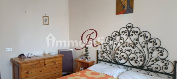 Квартира с 3 спальнями в Рим, Италия № 90056 3