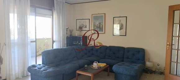 Квартира с 3 спальнями в Рим, Италия № 90056 14