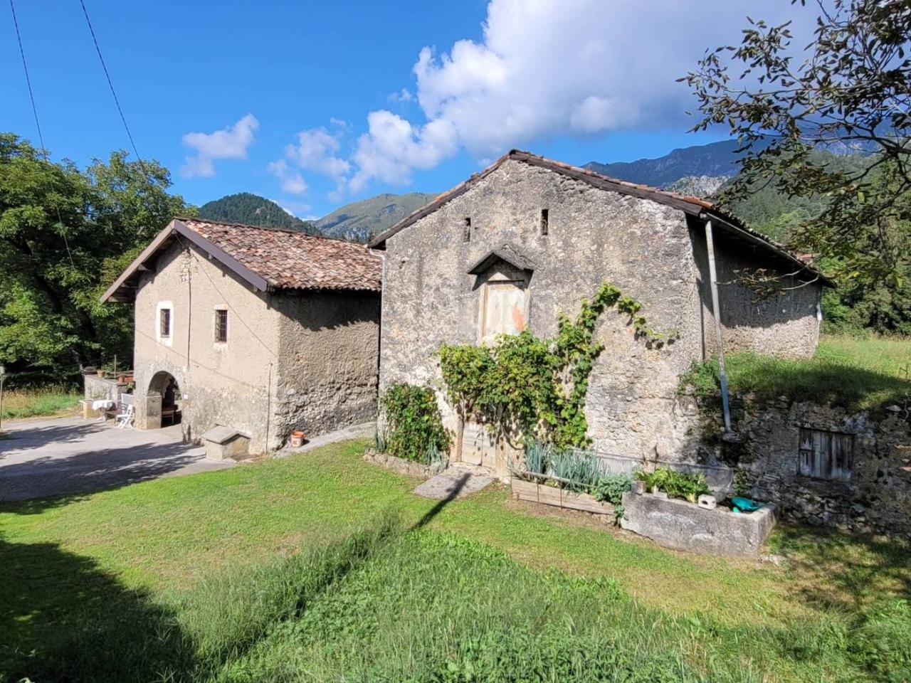 Casa de 8 habitaciónes en Castione della Presolana, Italy No. 104012