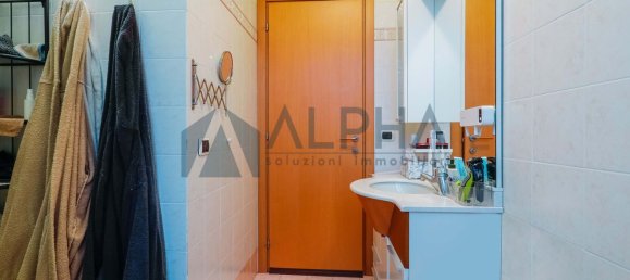 3 rooms Apartment in Forlì, Italy No. 18165 15
