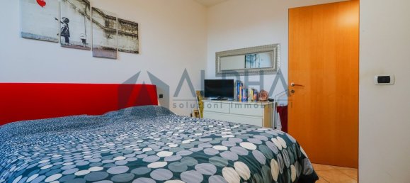 3 rooms Apartment in Forlì, Italy No. 18165 17