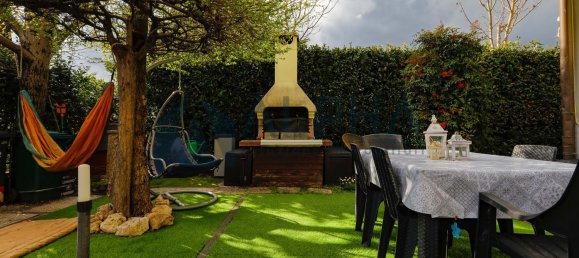 3 rooms Apartment in Forlì, Italy No. 18165 2