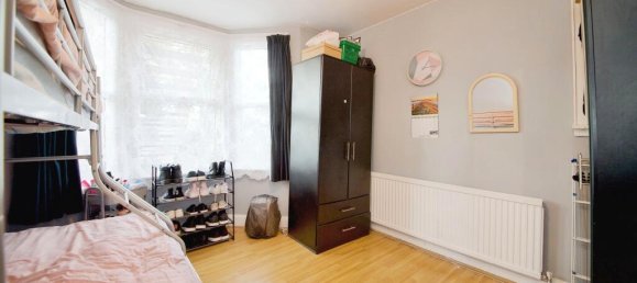 2 bedrooms Apartment in London, United Kingdom No. 11648 9