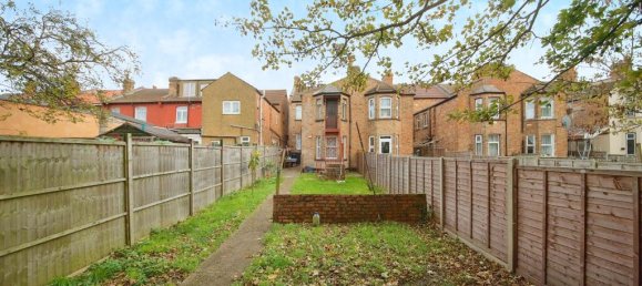 2 bedrooms Apartment in London, United Kingdom No. 11648 5