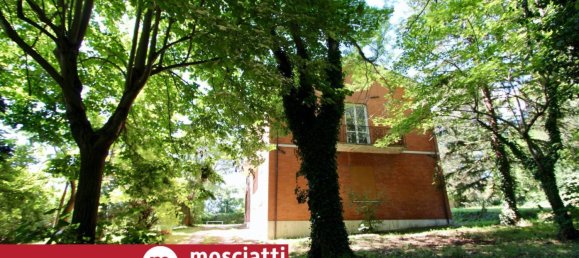 5 rooms Villa in Matelica, Italy No. 109199 2