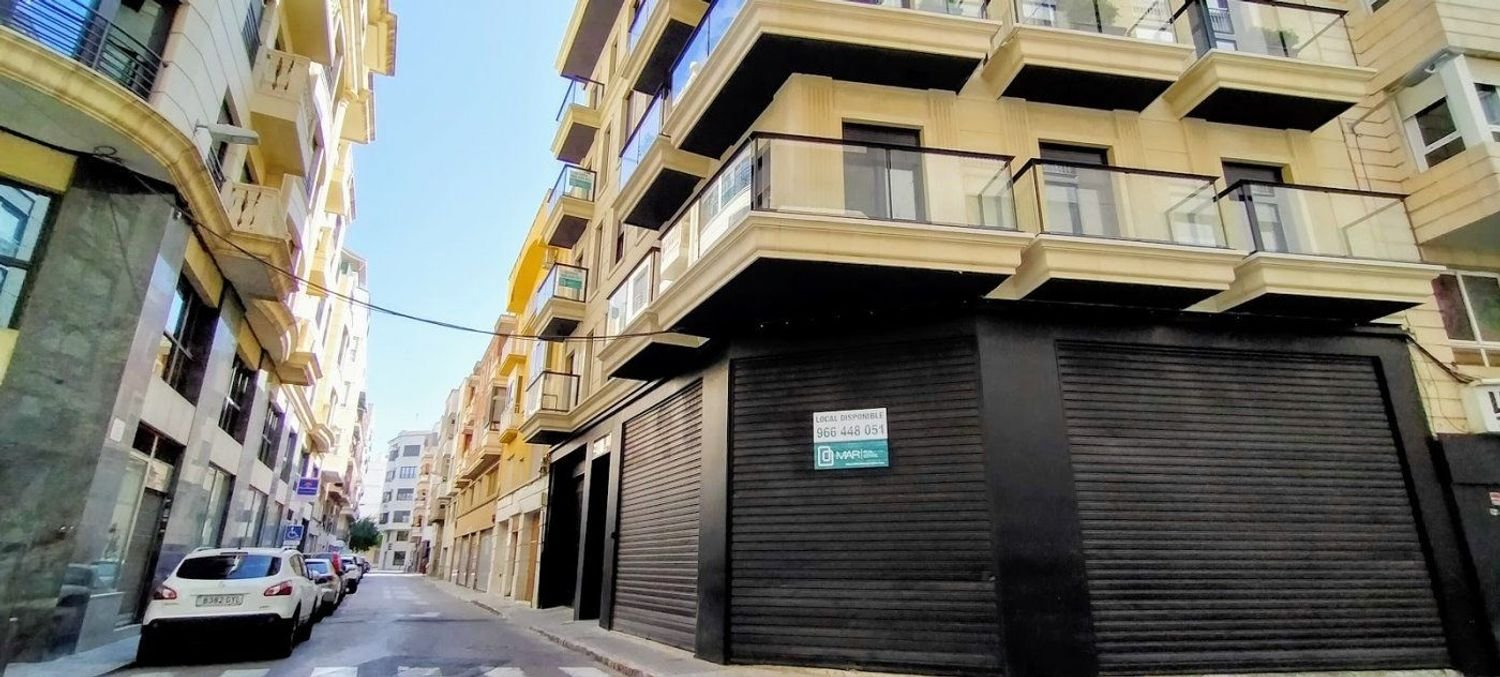 Propiedad comercial en Alicante, Spain 81 m² No. 150356