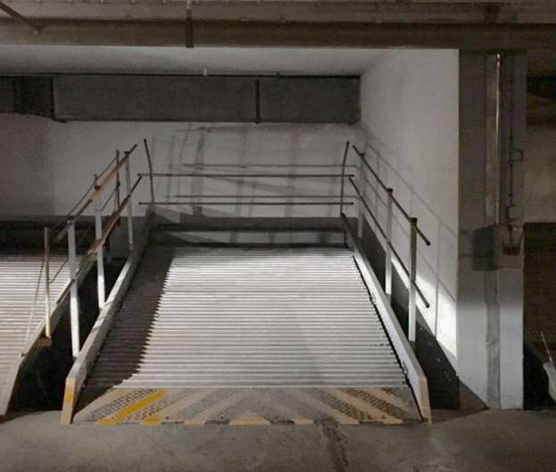  Parking in Munich, Germany No. 348959