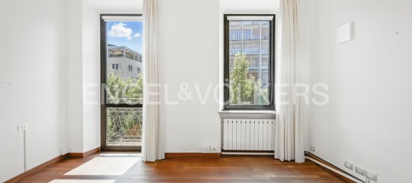 3 bedrooms Penthouse in Busto Arsizio, Italy No. 286085 10