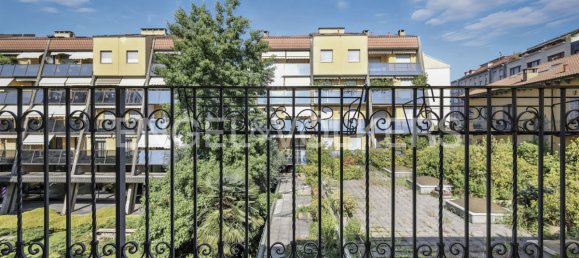 3 bedrooms Penthouse in Busto Arsizio, Italy No. 286085 8