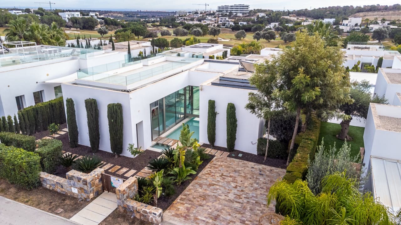 4 غرف نوم منزل في Alicante, Spain رقم 185962