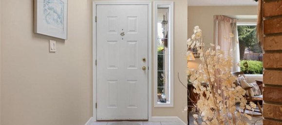 3 bedrooms House in British Columbia, Canada No. 1147 11