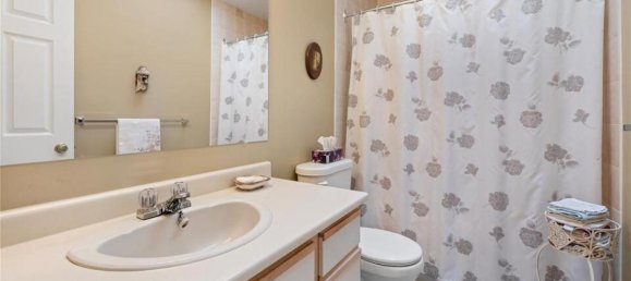 3 bedrooms House in British Columbia, Canada No. 1147 7