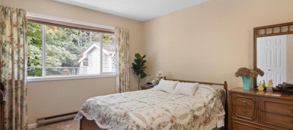 3 bedrooms House in British Columbia, Canada No. 1147 5