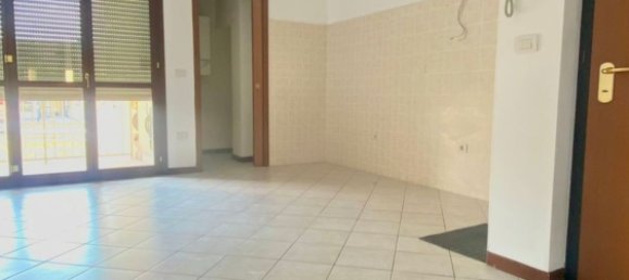 Квартира с 2 спальнями в Ченто, Италия № 355146 9