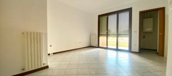 Квартира с 2 спальнями в Ченто, Италия № 355146 3