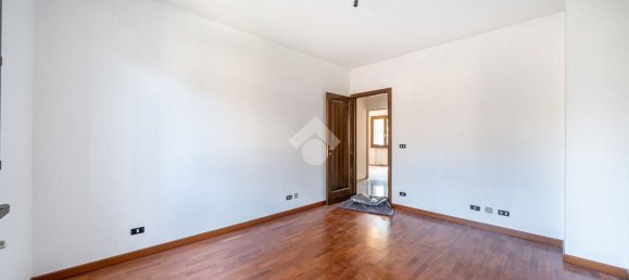 Дом с 7 комнатами в Формиджине, Италия № 24242 24