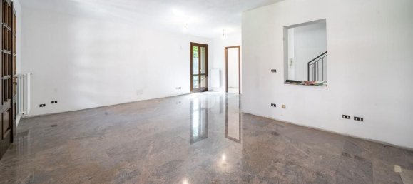 Дом с 7 комнатами в Формиджине, Италия № 24242 13