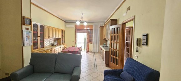 4 rooms Apartment in San Giuseppe Vesuviano, Italy No. 118613 7