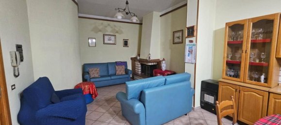 4 rooms Apartment in San Giuseppe Vesuviano, Italy No. 118613 5