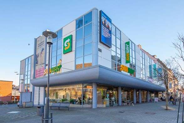 20-salle Bâtiment à Solingen, Germany No. 43198