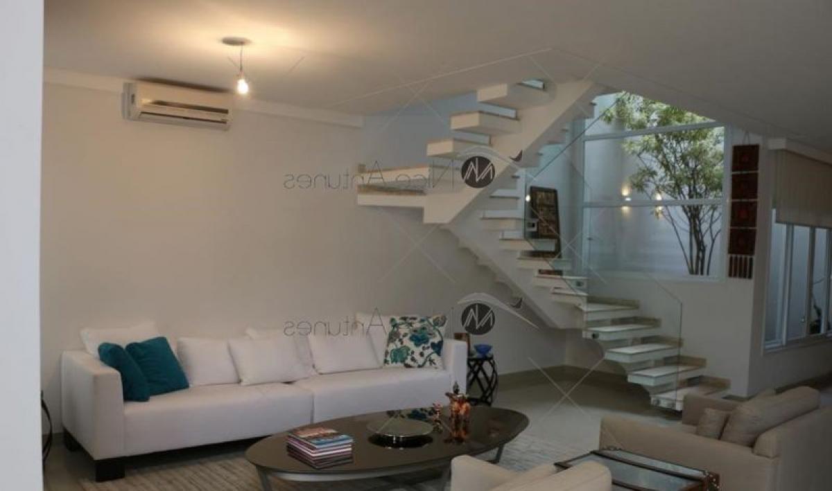 4 bedrooms House in Sao Paulo, Brazil No. 592467