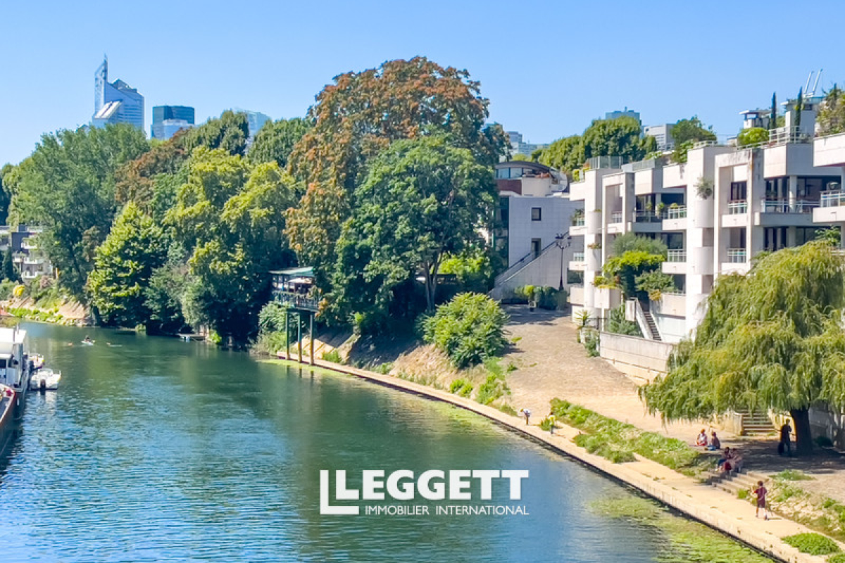 Apartamento de 4 habitaciónes en Levallois-Perret, France No. 342838