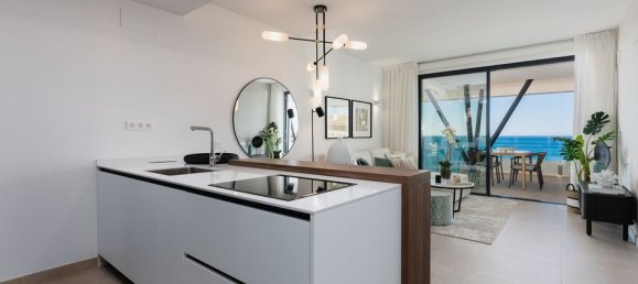 Квартира с 2 спальнями в Фуэнхирола, Испания № 179967 14