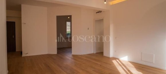 4 rooms Apartment in Siena, Italy No. 49669 4