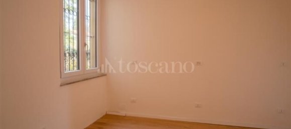 4 rooms Apartment in Siena, Italy No. 49669 6