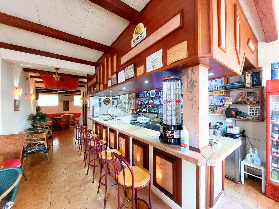 Propriété commerciale à Portimao, Portugal 96m² No. 341877