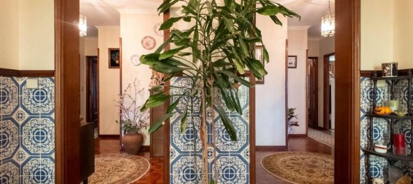 6 bedrooms Villa in Vila Nova de Gaia, Portugal No. 128197 2