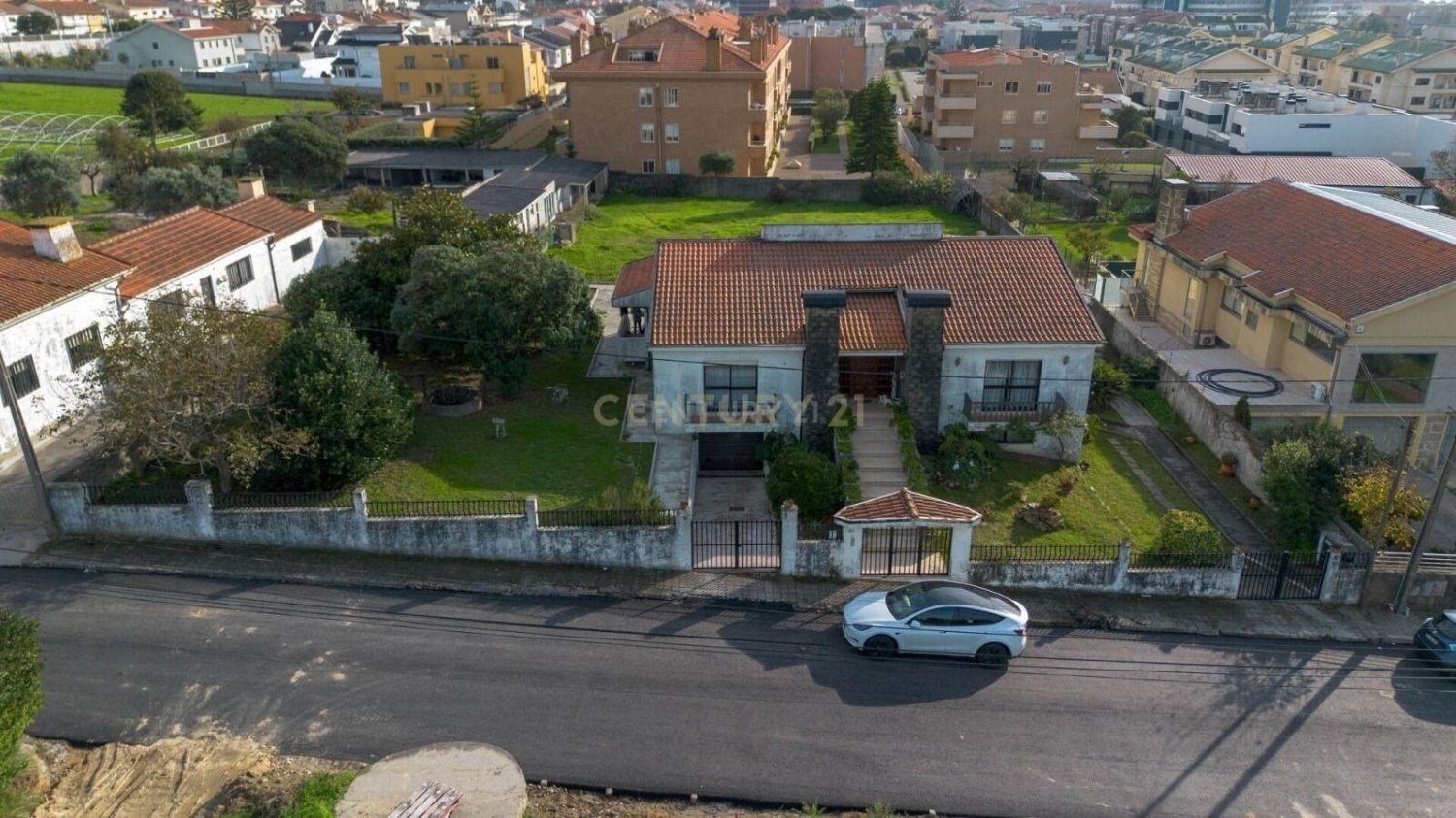 6 bedrooms Villa in Vila Nova de Gaia, Portugal No. 128197
