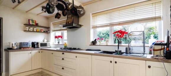 House in Nottingham, United Kingdom No. 2477 6