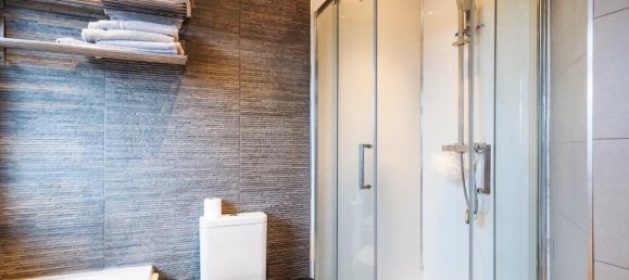 House in Nottingham, United Kingdom No. 2477 9