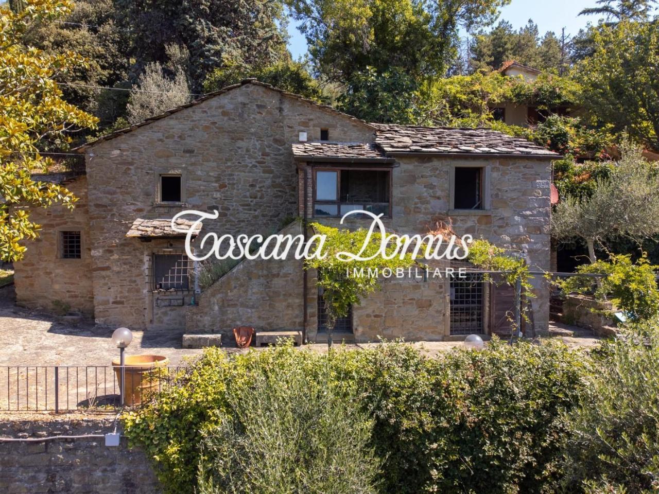 6 rooms House in Cortona, Italy No. 32706