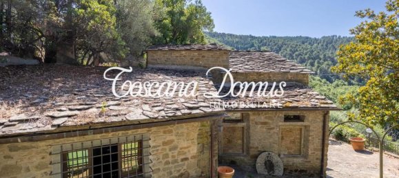 6 rooms House in Cortona, Italy No. 32706 4