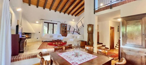 15 bedrooms Villa in Udine, Italy No. 333018 4