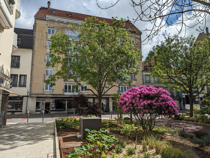 Apartamento de 3 dormitorios en Troyes, France No. 75308