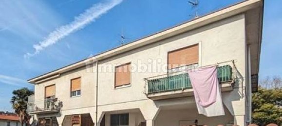 2 bedrooms Apartment in Bovisio Masciago, Italy No. 220113 5