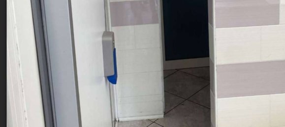 35m² Commercial property in San Benedetto del Tronto, Italy No. 257594 4