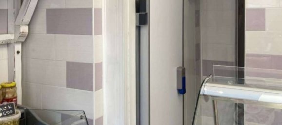 35m² Commercial property in San Benedetto del Tronto, Italy No. 257594 5