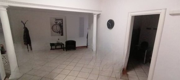 4 rooms Apartment in Rome, Italy No. 200142 4