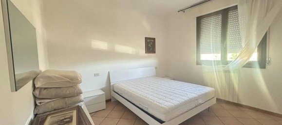3 rooms Apartment in Prato, Italy No. 35986 14