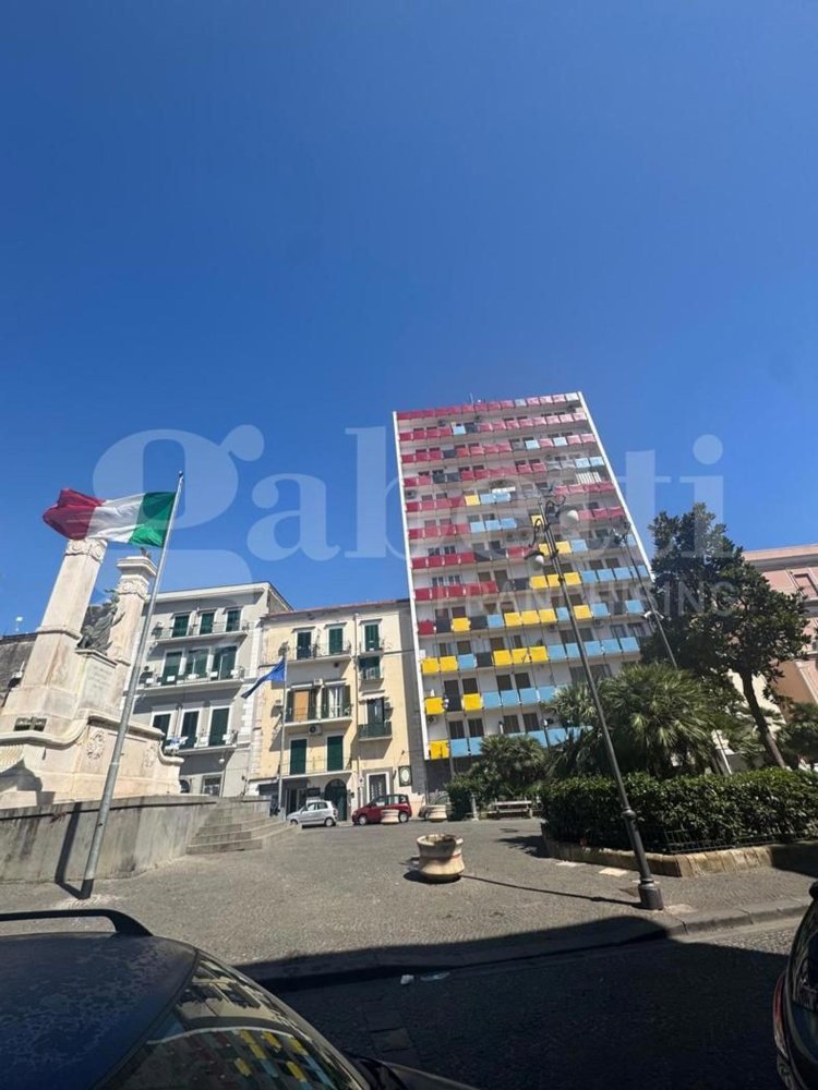 4 bedrooms Apartment in Torre Annunziata, Italy No. 341282