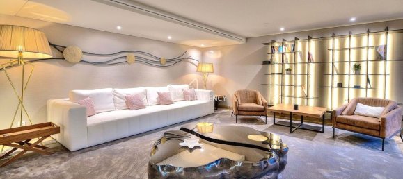 8 bedrooms House in Quarteira, Portugal No. 93304 15